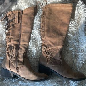 Ladies Gardyna lace-up/zipper Baretraps Boots size 7.5